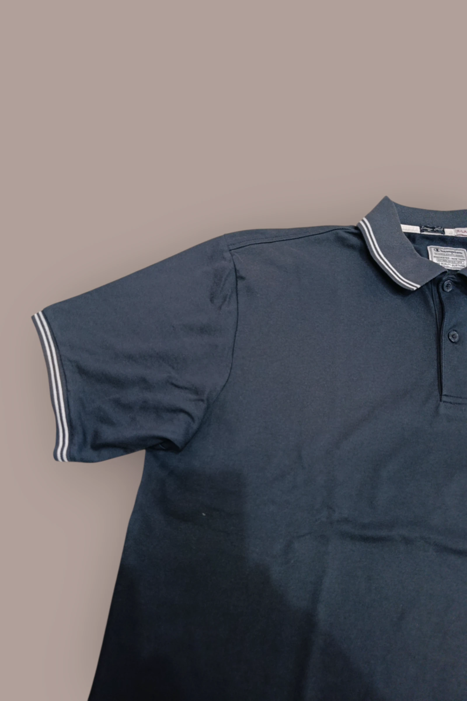 | Polo Champion Masculino | Cor Azul Marinho | Gola e Punhos Listrados | Logo Bordado | Tamanho XL | – photo 3